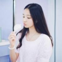清新姐妹头像一对两张 仰望放肆的幸福