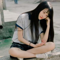 清新姐妹头像一对两张 仰望放肆的幸福