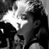 欧美男生抽烟颓废头像 二逼青年是无敌