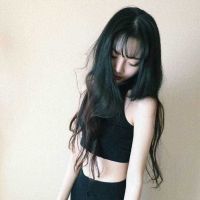 站着的女生头像酷酷的 一身牛仔也淑女