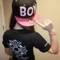 戴帽子的女生头像酷酷的