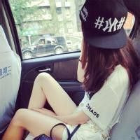 戴帽子的女生头像酷酷的
