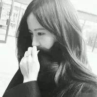 非主流伤感女生头像 一抹红尘泪