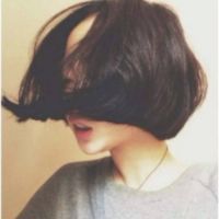 女生海边短发意境头像 扔掉悲伤和孤寂