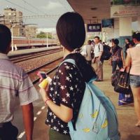 姐妹头像两张配一对背影 姐妹情深感上苍