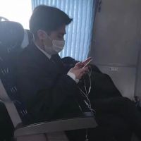 qq男生颓废伤感头像 在孤独的怀抱里颓废消沉