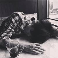 qq男生颓废伤感头像 在孤独的怀抱里颓废消沉