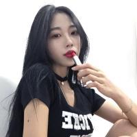 酷酷的女生头像外国人 因为偏爱一意孤行