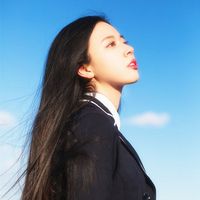 侧身女生头像酷酷的