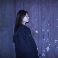 侧身女生头像酷酷的