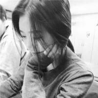 意境复古最新黑白女生头像 我们的爱无限遥远