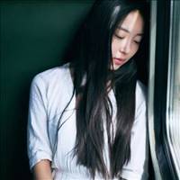 中性风长发唯美意境森系女生头像