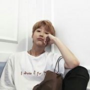 qq男生头像清纯韩版 遥遥相对不可触及