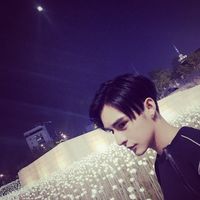 男生灰色头像侧脸韩版