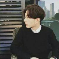 男生灰色头像侧脸韩版