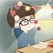 情侣卡通头像一左一右两张 一起走过繁华喧嚣