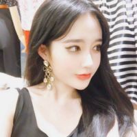 qq女生最新性感冷艳头像 情若花瓣爱似风