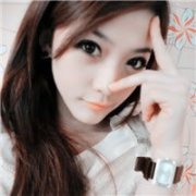 拿手机自拍的女生头像 照不完的美