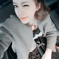 拿手机自拍的女生头像 照不完的美