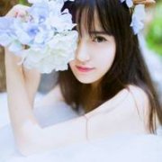 微信头像女生简单气质 你触及不到的最美好