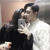 最新qq情侣头像风声在胡闹