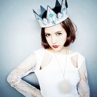 女生头像欧美复古潮流短发