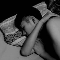 qq男生伤感黑白头像