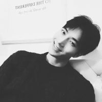 有意境的黑白男生头像