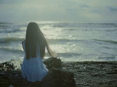 唯美女生背影图 伤感的女生背影图片