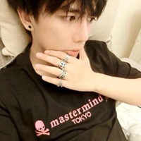 帅气的男生侧脸头像