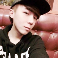 帅气的男生侧脸头像