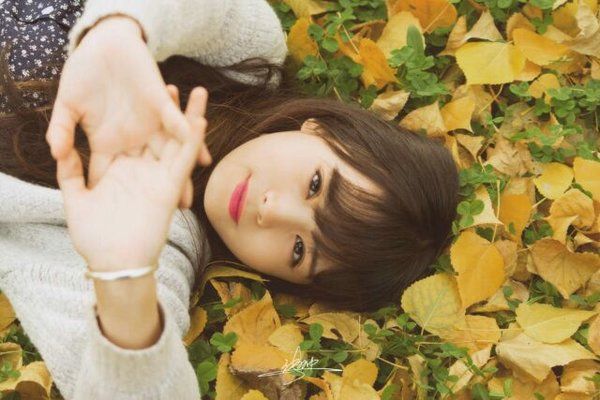 清纯女生冬装生活照图片