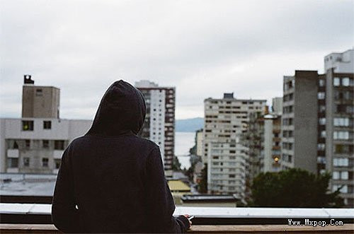 男生用的两个字的伤感网名