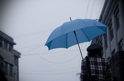 下雨天心情不好的说说
