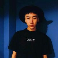 表情非常冷酷的男生头像