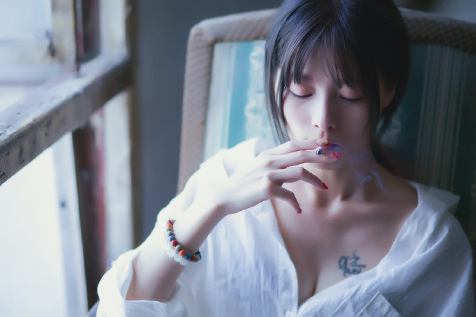 好看的女生图片小清新