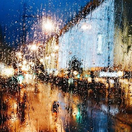 关于下雨天的伤感句子 伤感下雨天的句子