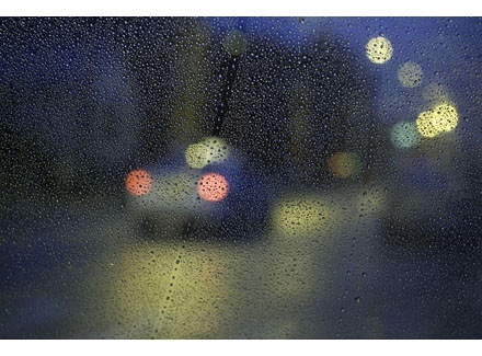 关于下雨天的伤感句子 伤感下雨天的句子