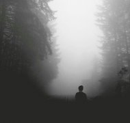 悲伤的男生网名简单一点的