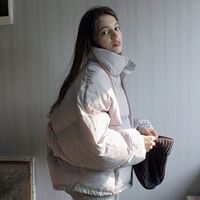 野性十足的欧美妖艳女生头像