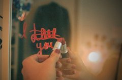 伤感孤独的四个字网名大全