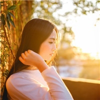 简单有气质的女生头像 年华依旧流水无尘