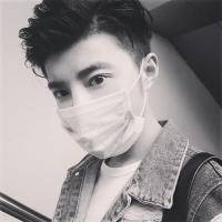 qq头像戴口罩男生  扣扣男生戴口罩头像