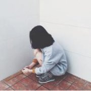 女生短发背影头像   qq短发女生头像背影