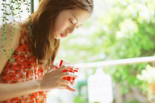 情绪低落女生签名忧伤的  孤独忧伤的女生个性签名