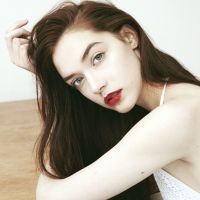 性感红唇欧美女生头像 醉意里的迷茫