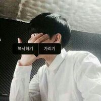 年轻帅气的男生头像_干净利索白