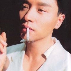 年轻帅气的男生头像_干净利索白