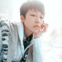 年轻帅气的男生头像_干净利索白