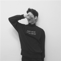 超酷男生头像站着霸气_心若向阳无畏悲伤